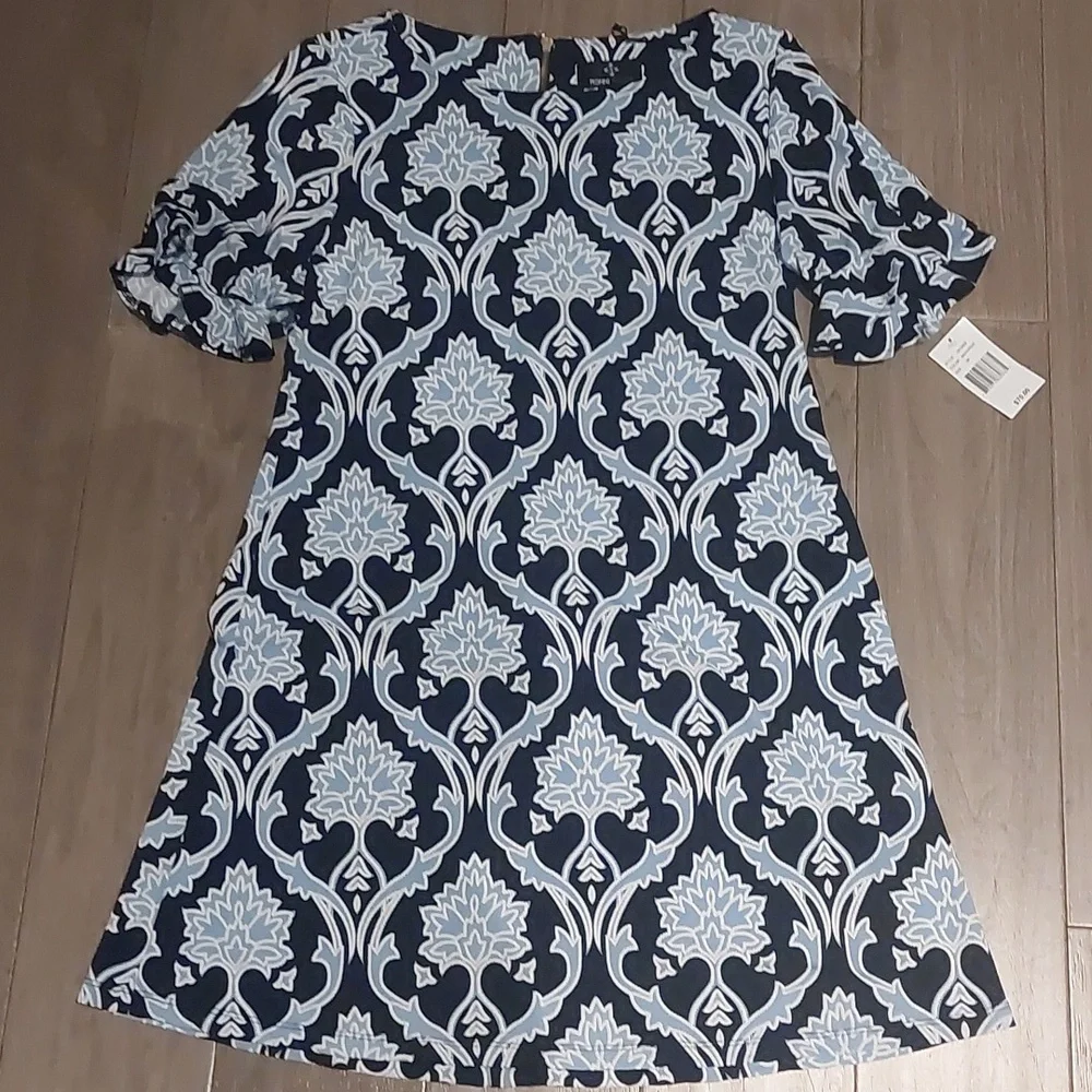 Dress - Picture 1 of 4